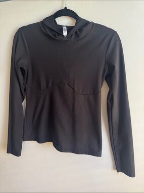 Women's Black Hooded Long-Sleeve Top with Curved Seam
